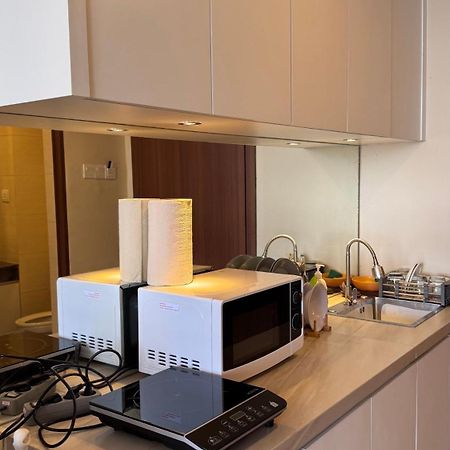 Nagoya Thamrin Apartment High Floor With View ภายนอก รูปภาพ