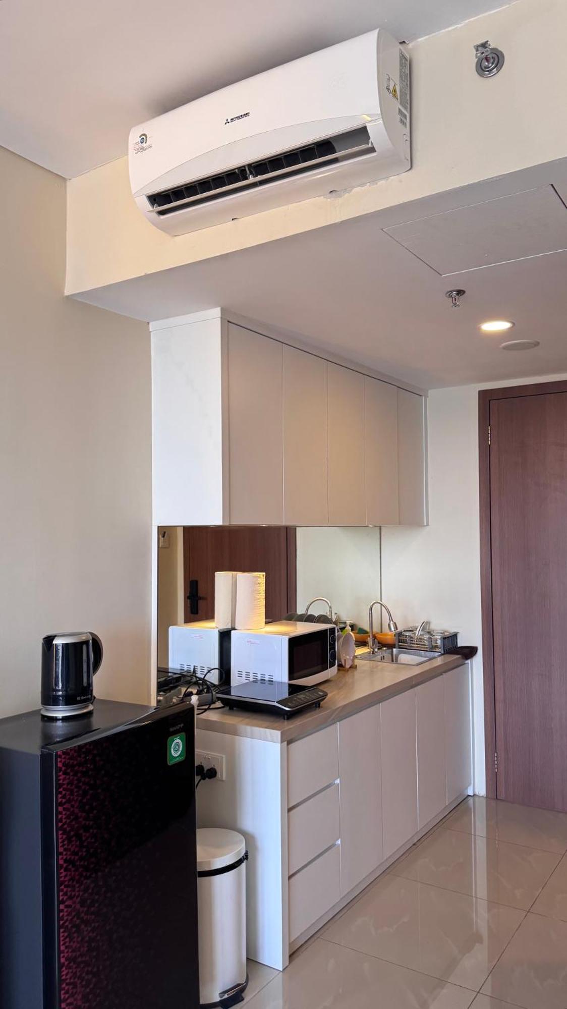 Nagoya Thamrin Apartment High Floor With View ภายนอก รูปภาพ